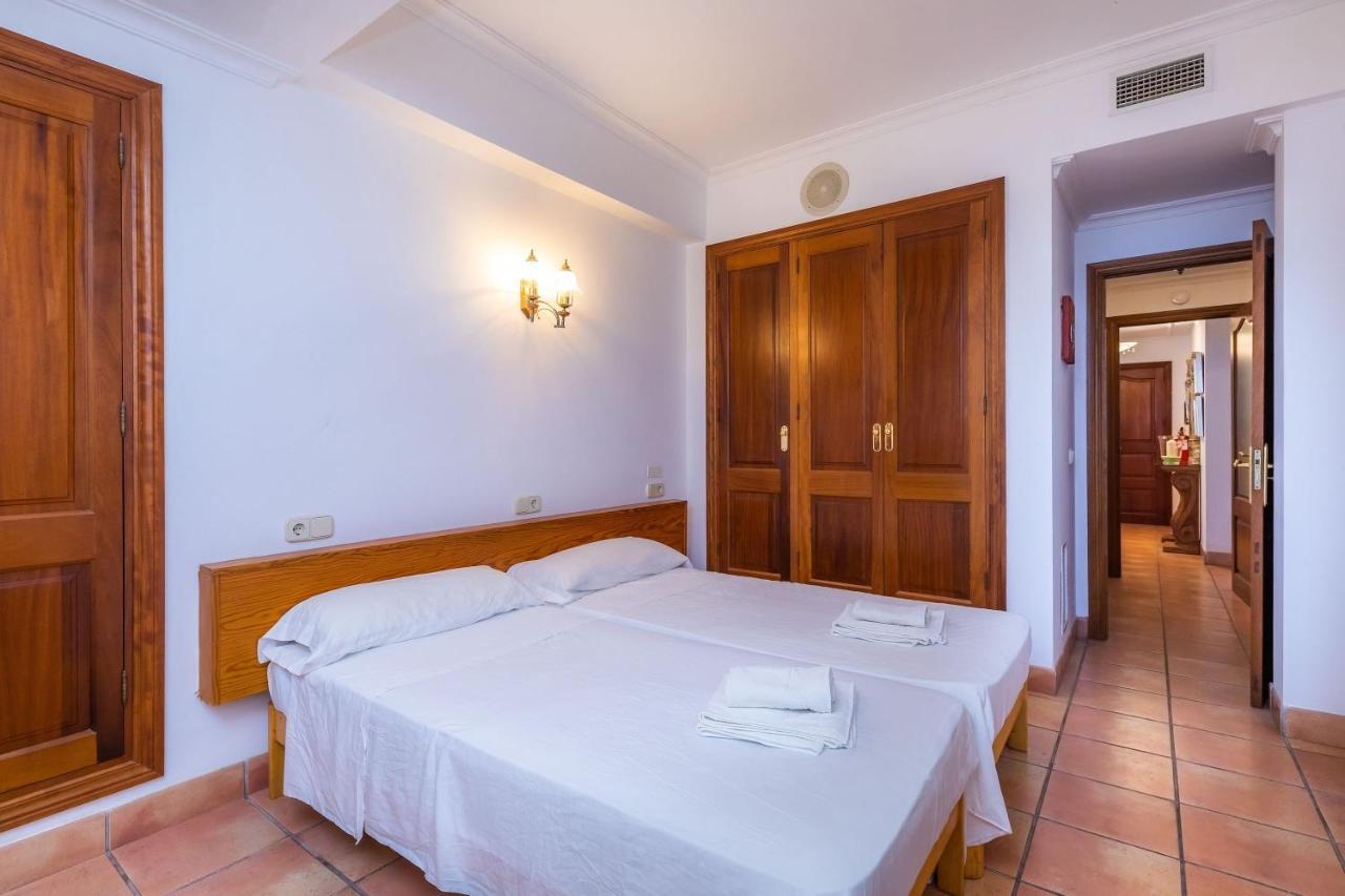 Dofi Villa Cala Millor  Exterior photo